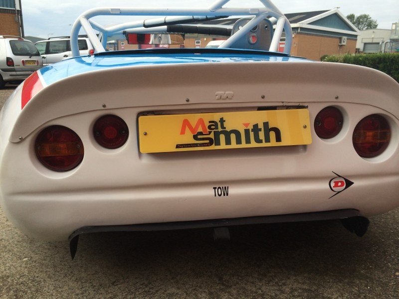 The same Tuscan Challenge car from behind, with a Mat Smith plate